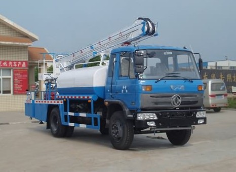 多功能灑水車——東風(fēng)高空作業(yè)灑水車4