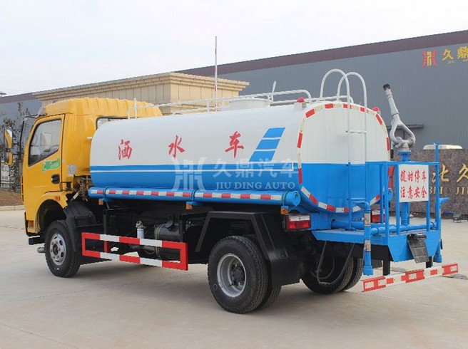 工程灑水車租賃價格_8噸東風(fēng)大多利卡工程灑水車價格4