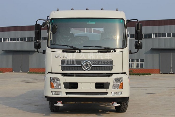 10方灑水車租賃價(jià)格_10噸東風(fēng)天錦綠化灑水車價(jià)格4