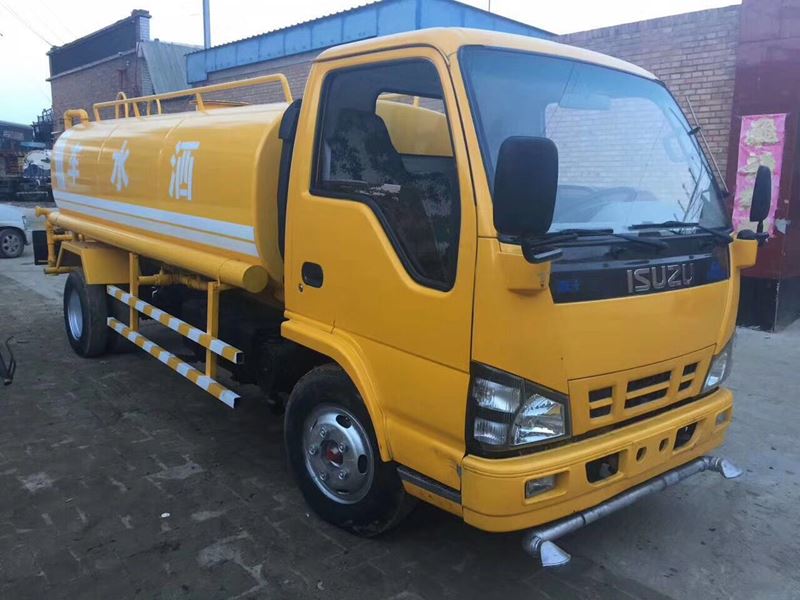 5噸慶鈴五十鈴二手灑水車2