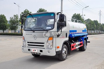 大運奧普力5噸綠化灑水車廠家價格4