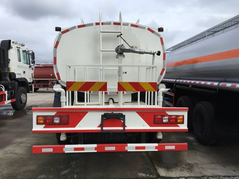 12噸陜汽德龍L3000灑水車圖片 12噸陜汽德龍L3000灑水車圖片