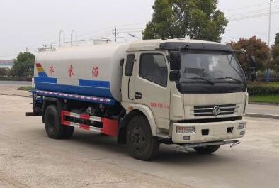 10噸灑水車包月多少錢_東風多利卡一排半駕駛室10噸綠化灑水車廠家價格4