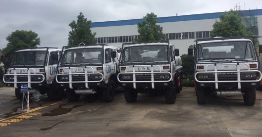 程力集團灑水車廠家4臺東風10噸灑水車出口非洲 程力集團灑水車廠家4臺東風10噸灑水車出口非洲