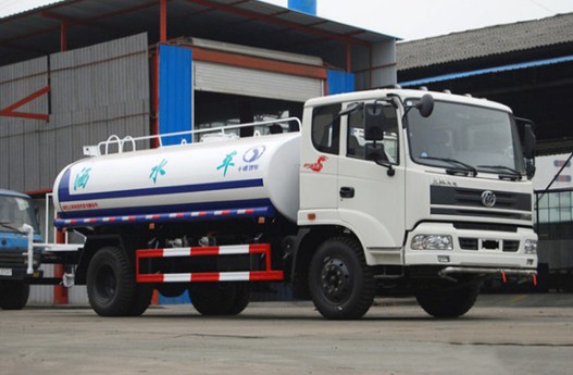 三環(huán)昊龍12噸灑水車圖片 三環(huán)昊龍12噸灑水車圖片