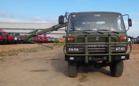 東風六驅太陽能光伏板清洗車 東風六驅太陽能光伏板清洗車