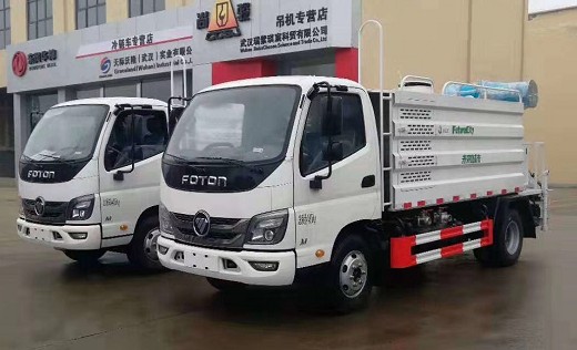 5方福田藍牌灑水車帶霧炮 5方福田藍牌灑水車帶霧炮
