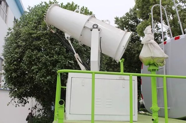 程力牌CLW-50型50米霧炮機(jī) 程力牌CLW-50型50米霧炮機(jī)