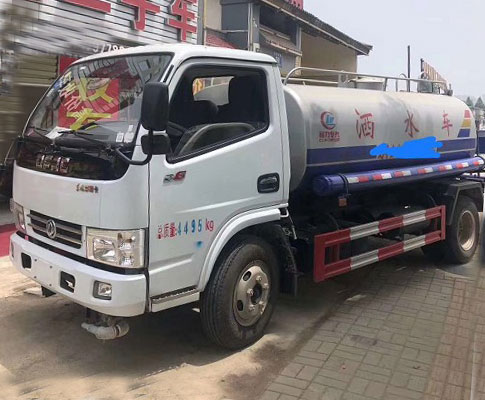 二手帶手續(xù)隨州牌6方灑水車 二手帶手續(xù)隨州牌6方灑水車