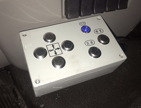 灑水車前置電動灑水炮控制器圖片 灑水車前置電動灑水炮控制器圖片