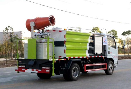 程力藍(lán)牌灑水車(chē)圖片 程力藍(lán)牌灑水車(chē)圖片