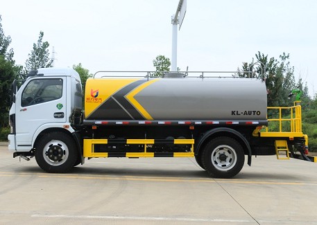 國(guó)六10噸東風(fēng)福瑞卡灑水車(chē) 國(guó)六10噸東風(fēng)福瑞卡灑水車(chē)