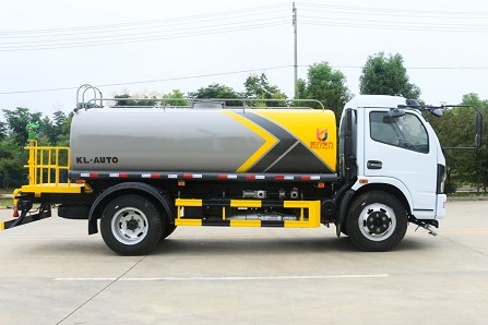 10方灑水車(chē)價(jià)格報(bào)價(jià)_國(guó)六10噸東風(fēng)福瑞卡綠化灑水車(chē)廠(chǎng)家價(jià)格2