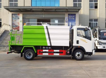 重汽豪沃7方藍牌灑水車_濰柴145馬力_萬里揚8檔高低檔變速箱2