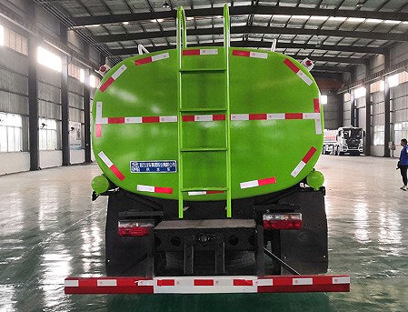 東風(fēng)多利卡9.2方食品級(jí)不銹鋼供水車(chē)_程力牌CL5120GGS6XN型供水車(chē) 東風(fēng)多利卡9.2方食品級(jí)不銹鋼供水車(chē)_程力牌CL5120GGS6XN型供水車(chē)