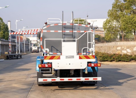 12方陜汽德創(chuàng)純電動灑水車_楚勝牌CSC5187GPSSBEV型純電動綠化噴灑車5